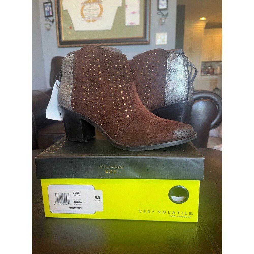 Very Volatile Woman Zeke Brown Leather Studded Boots - Picture 7 of 11